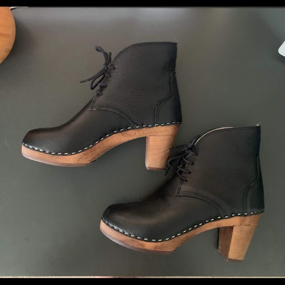 Casablanca high heel black clog boot